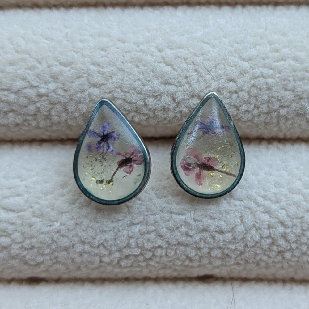 Teardrop Flower Gold foil studs handmade in Japan